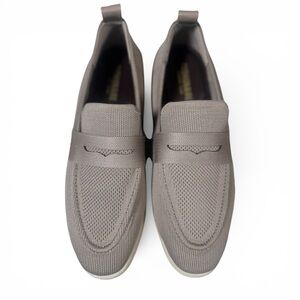 Cushionaire Loafers New Without Tags Taupe Size 9